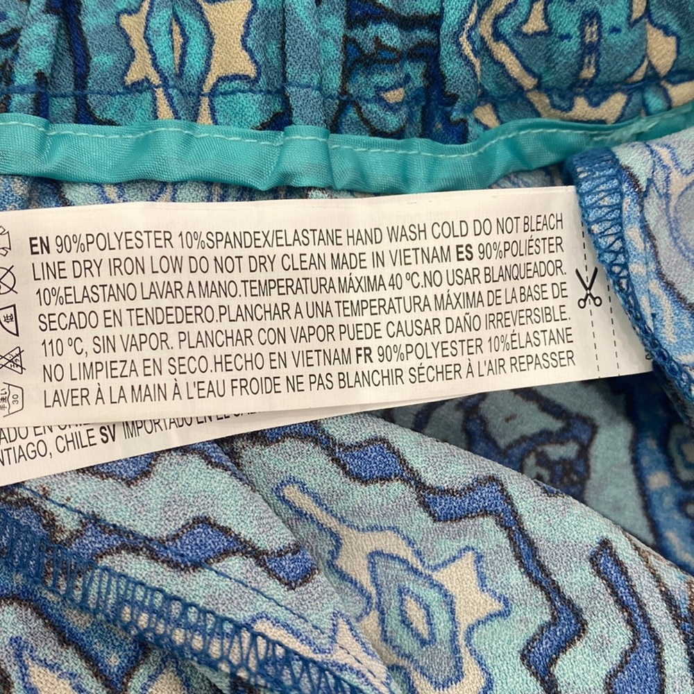 Forever 21 - Patterned Shorts - Small - Picture 7 of 7